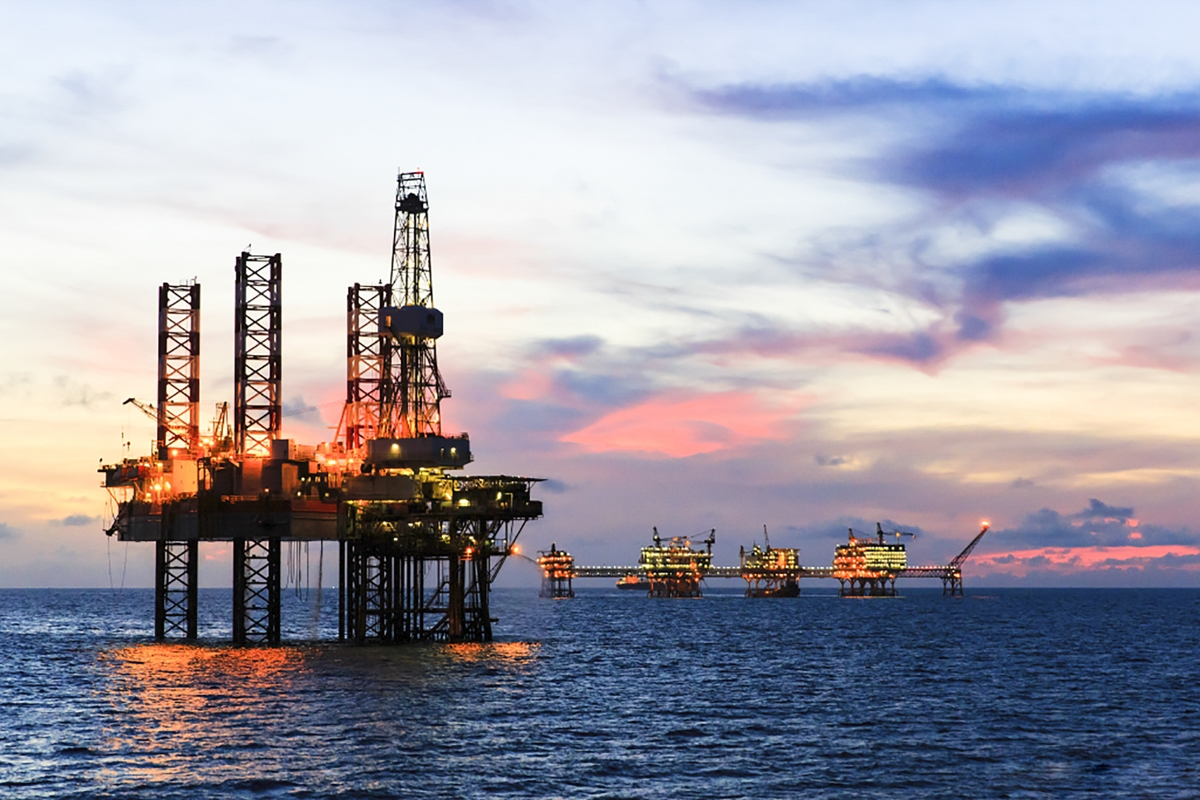 Tiềm năng về ngành dầu mỏ ở Việt Nam thuộc top đầu Châu Á.